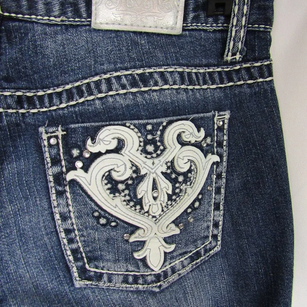 Women's | Maurices Premium | 5/6 Short | Blue Jeans - Picture 3 of 5